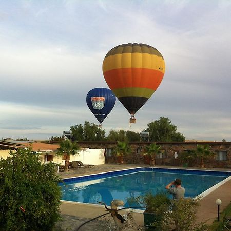 Brandberg Rest Camp Hotel Uis ภายนอก รูปภาพ