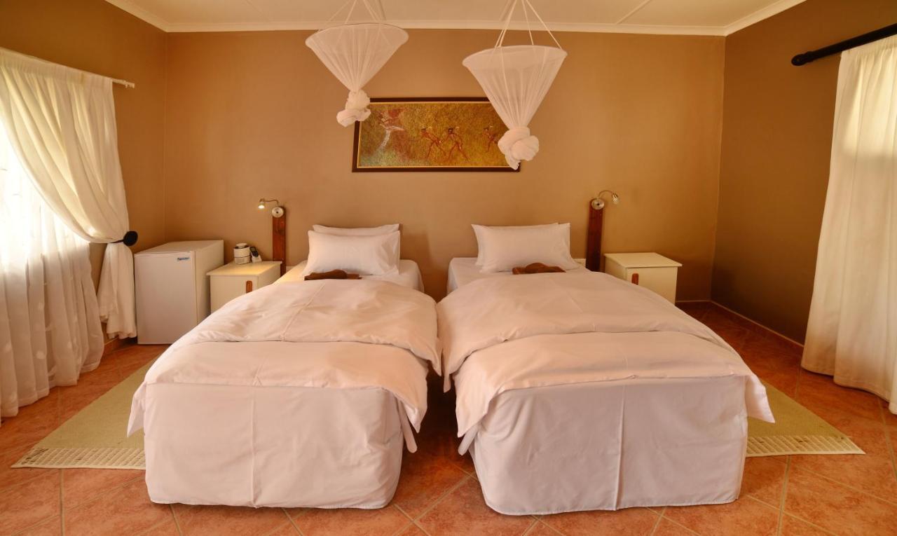 Brandberg Rest Camp Hotel Uis ภายนอก รูปภาพ