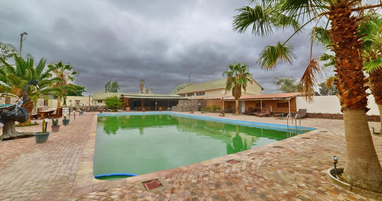 Brandberg Rest Camp Hotel Uis ภายนอก รูปภาพ