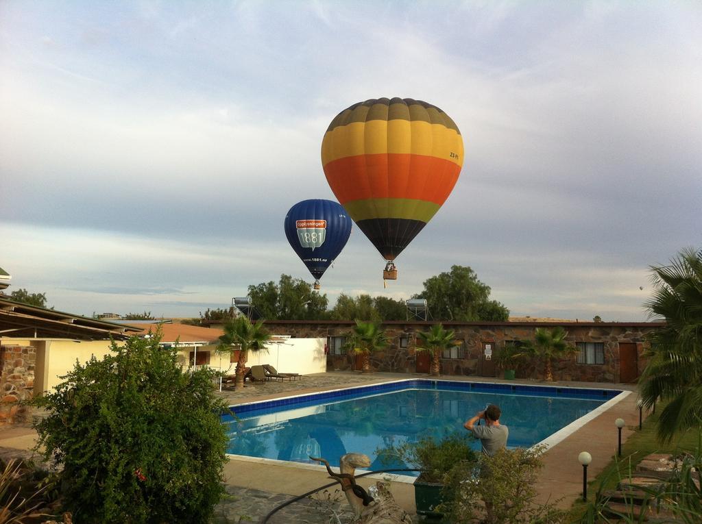 Brandberg Rest Camp Hotel Uis ภายนอก รูปภาพ