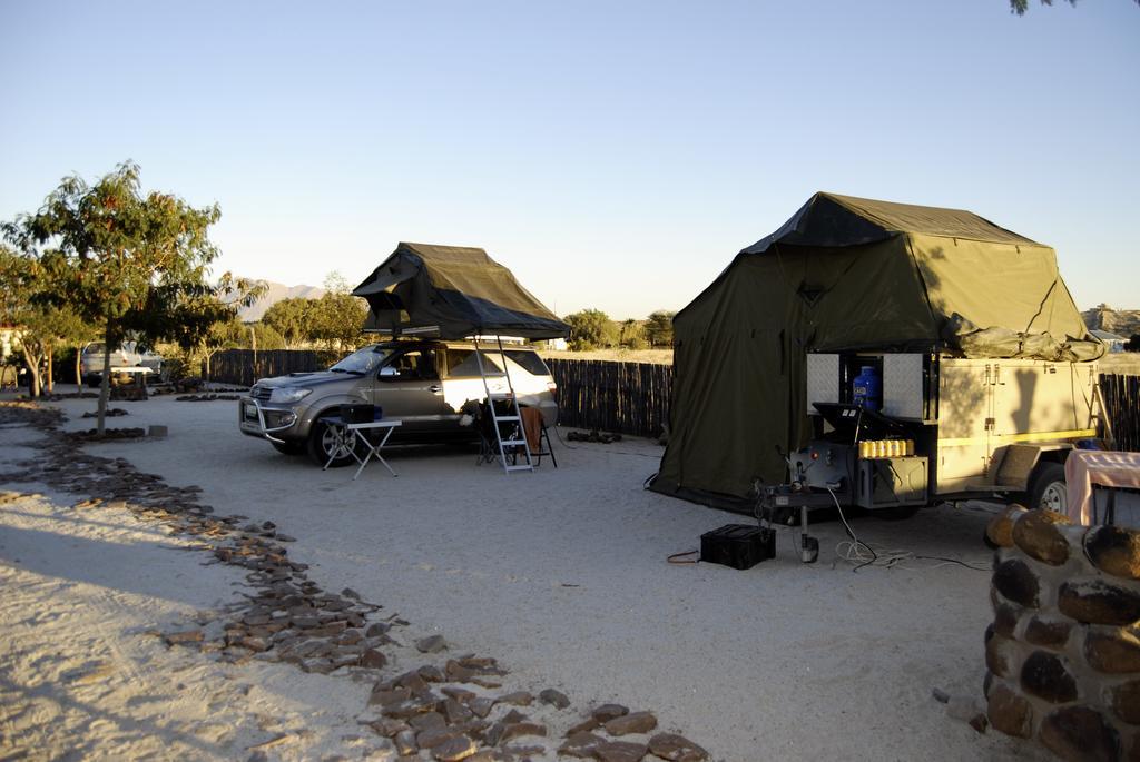 Brandberg Rest Camp Hotel Uis ภายนอก รูปภาพ